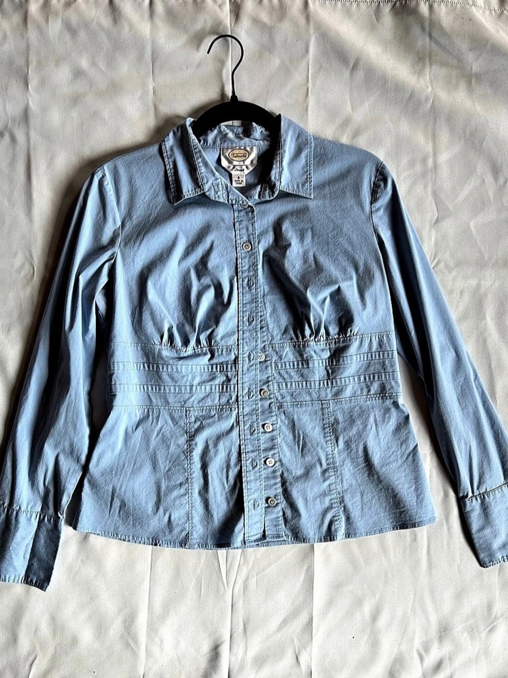 Talbots Button Down Shirt in Blue Size 8 Like New